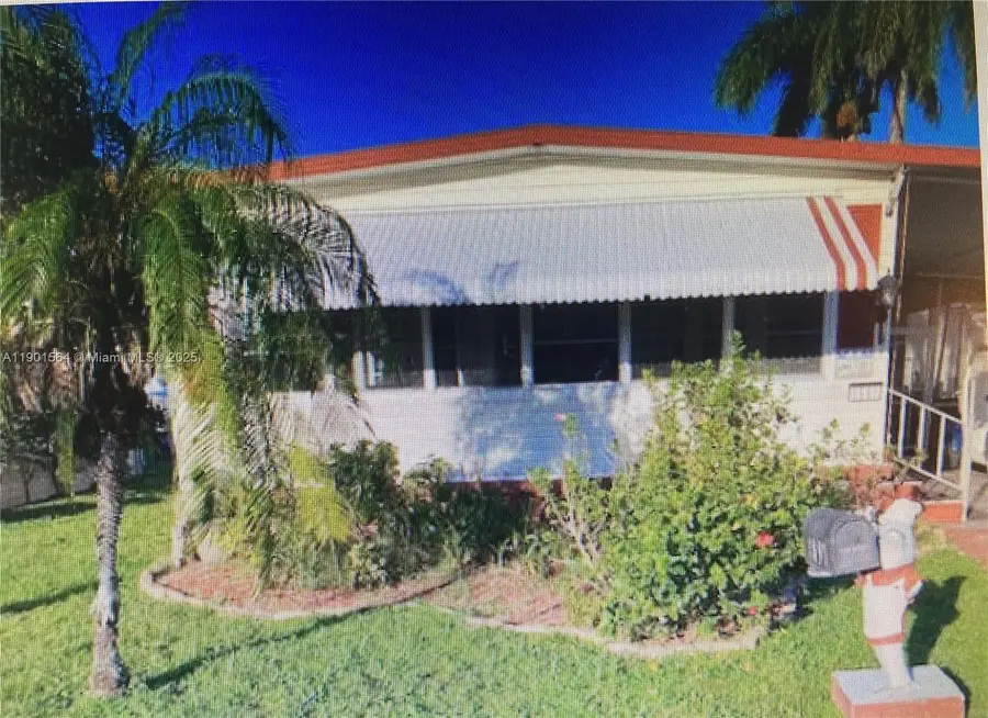 1891 SW 84th Ave, Davie, FL 33324 - Image #3