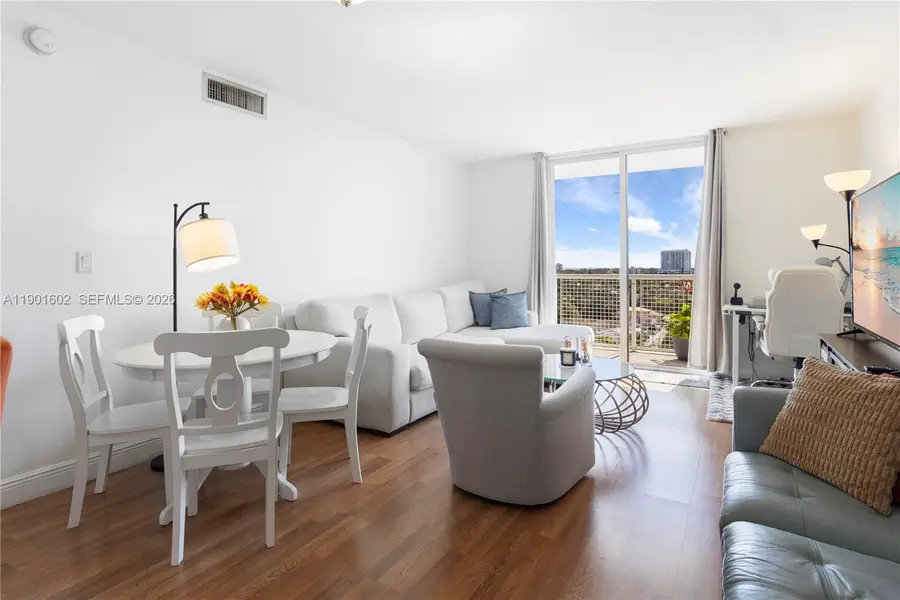 900 SW 8th St #1009, Miami, FL 33130 - Image #2