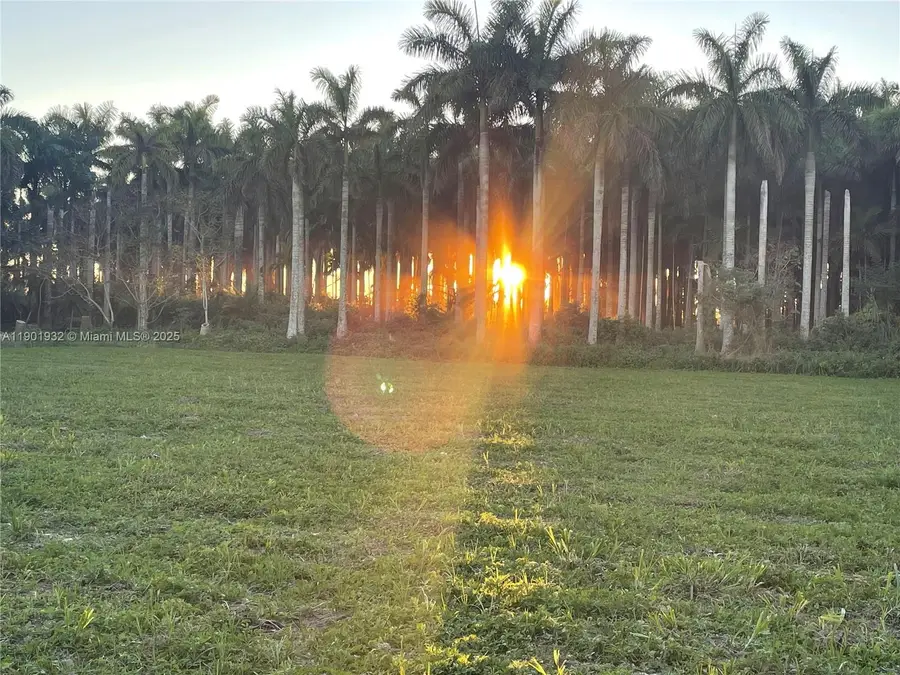 15200 SW 197th Avenue, Miami, FL 33187 - Image #2