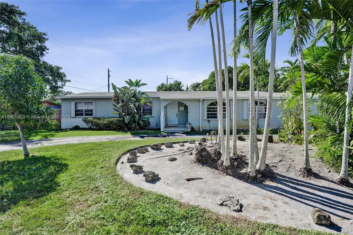 6300 SW 62nd Pl, South Miami, FL 33143 - Image #1