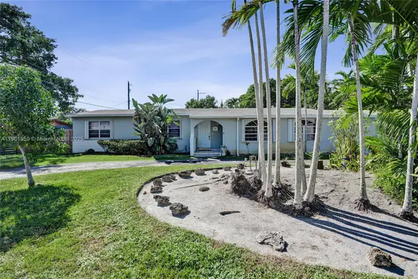 6300 SW 62nd Pl, South Miami, FL 33143