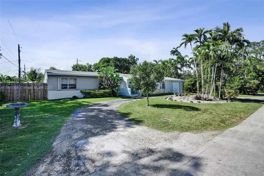 6300 SW 62nd Pl, South Miami, FL 33143 - Image #3