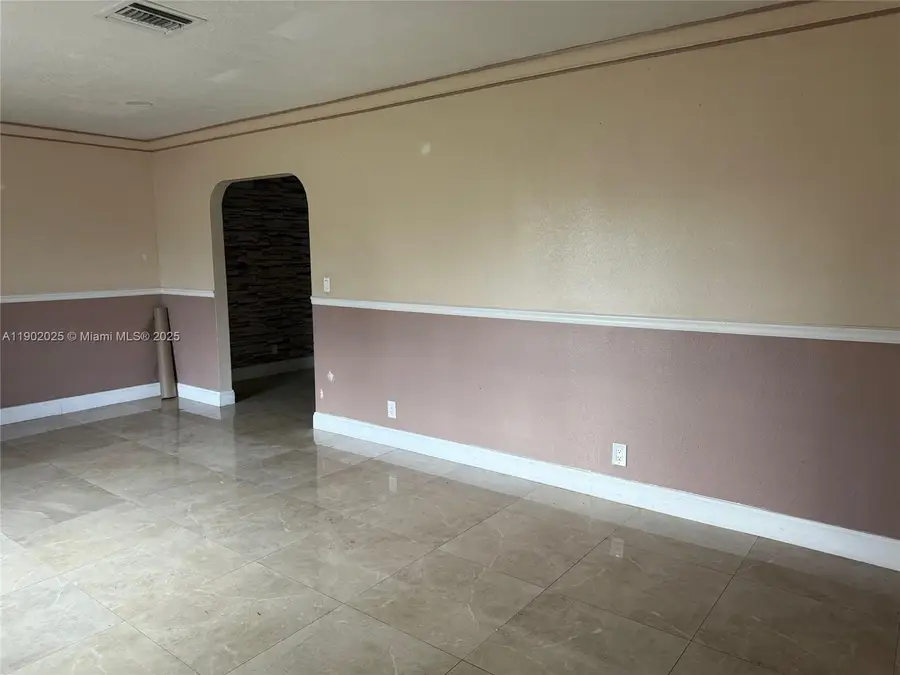 3441 NW 40th Ct, Lauderdale Lakes, FL 33309 - Image #2