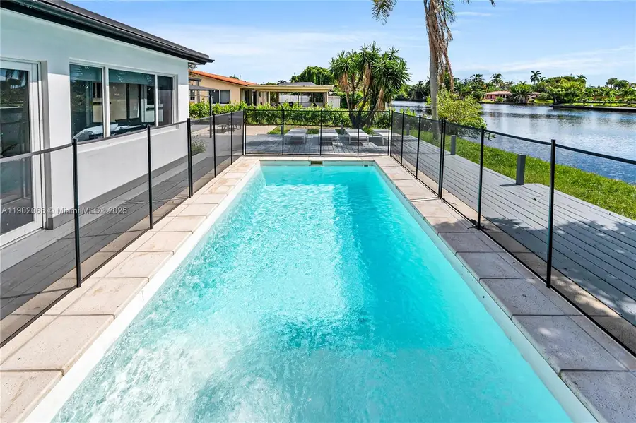 1040 NW 30th Ct, Wilton Manors, FL 33311 - Image #3