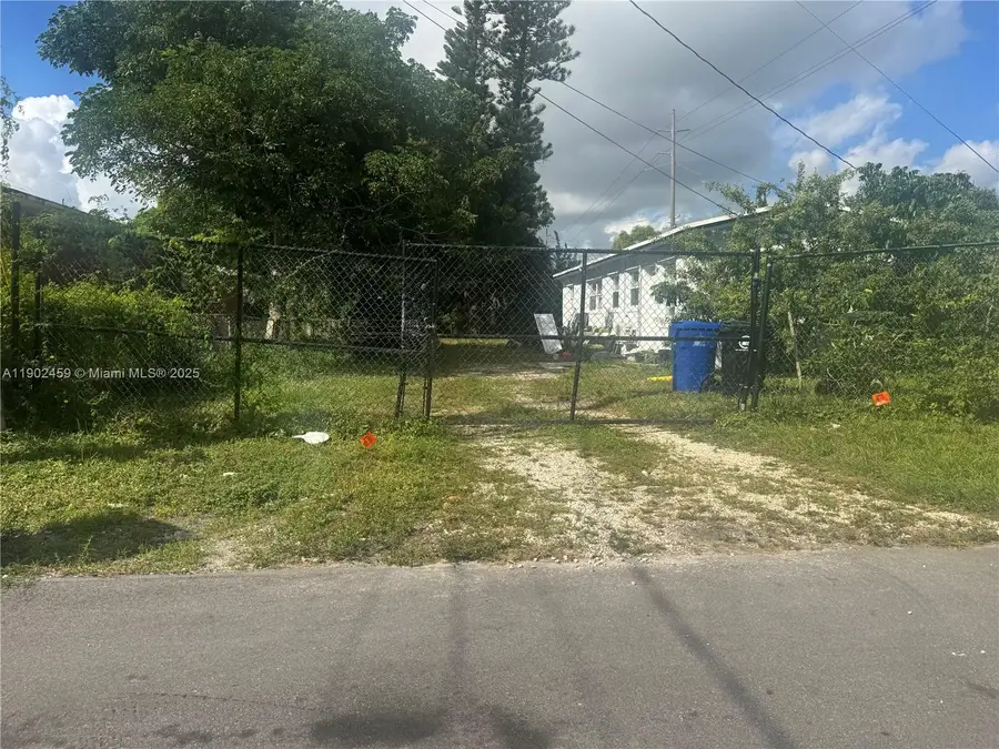 1430 NW 7th St, Fort Lauderdale, FL 33311 - Image #2