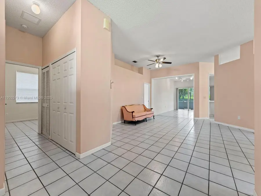 760 SE 23rd Ln, Homestead, FL 33033 - Image #2