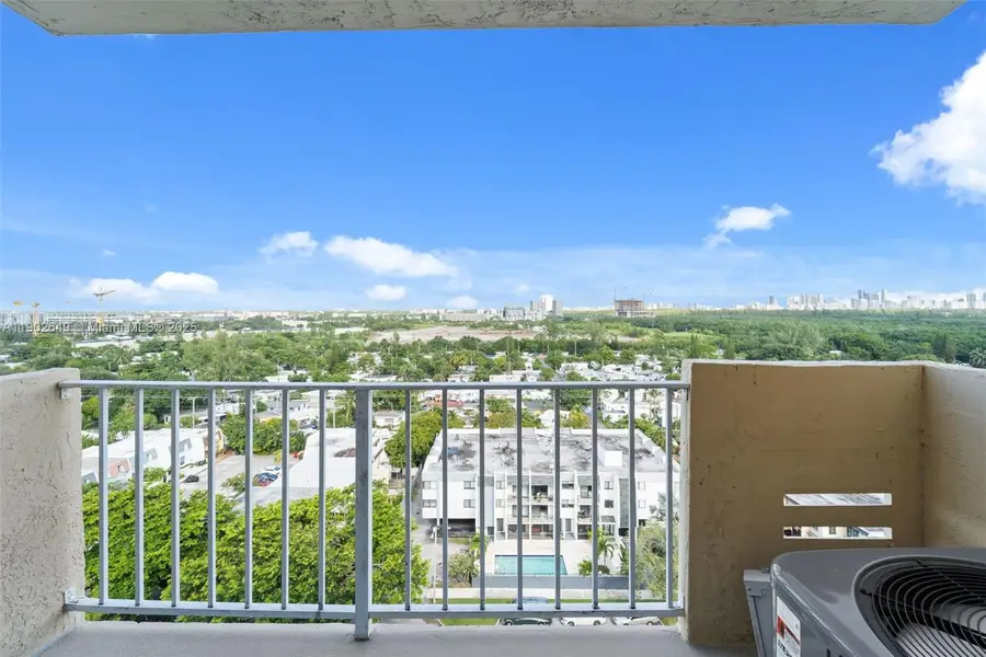 2350 NE 135th St #1401, North Miami, FL 33181 - Image #3