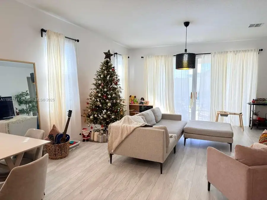 1052 Sugarwood St, Davenport, FL 33837 - Image #3