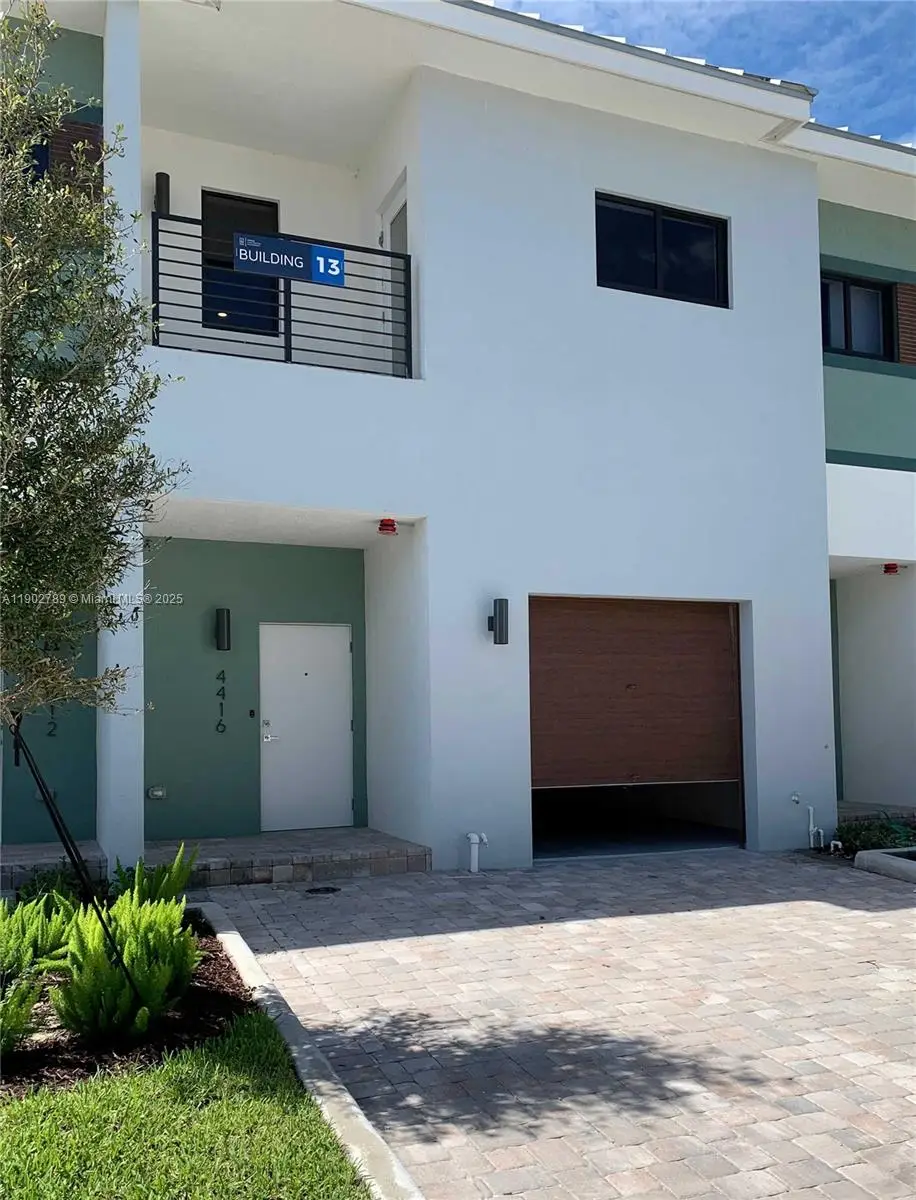 4416 NW 9th St, Plantation, FL 33317 - Image #1