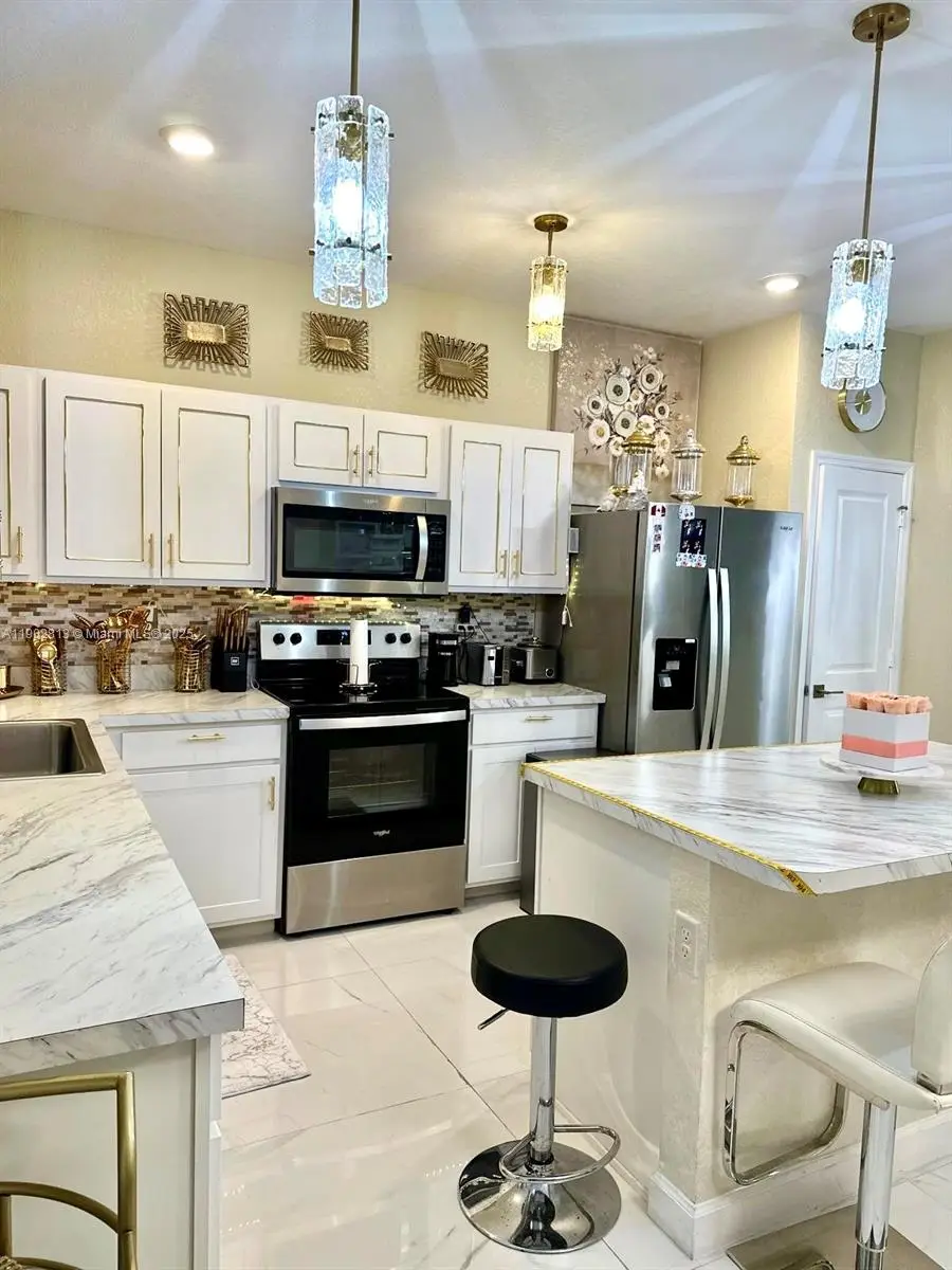 1130 SW 6th Ct #1130, Florida City, FL 33034 - Image #3