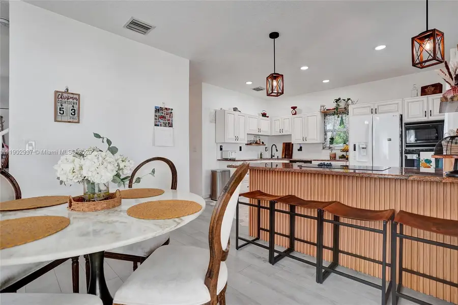 1129 10th St, West Palm Beach, FL 33401 - Image #3