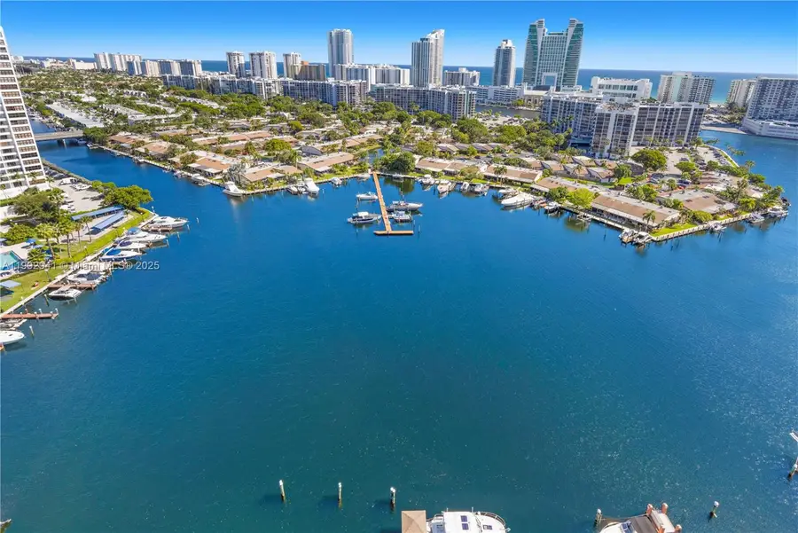 300 Three Islands Blvd #PH2A, Hallandale Beach, FL 33009 - Image #2