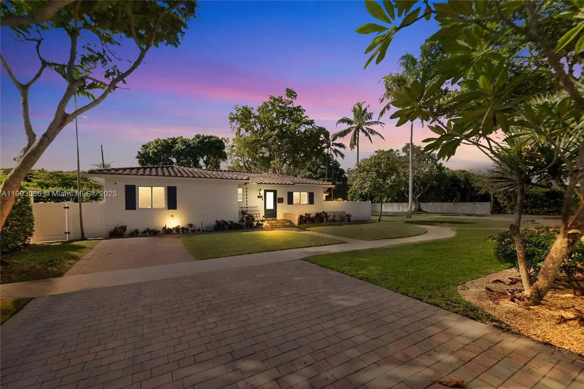 2 NE 108th St, Miami Shores, FL 33161 - #1