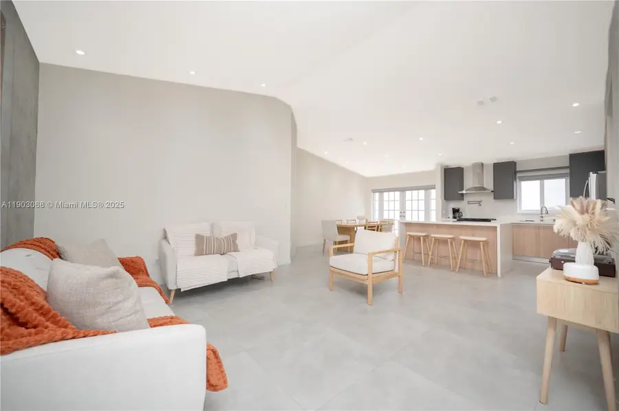 9921 Nw 32 St, Doral, FL 33172 - Image #3