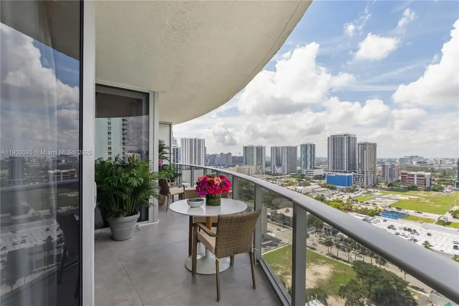 488 NE 18th St #2301, Miami, FL 33132 - Image #2