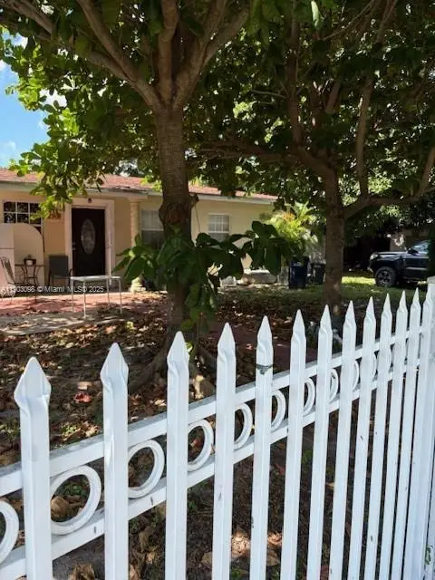 2901 NW 163rd St, Miami Gardens, FL 33054 - Image #2