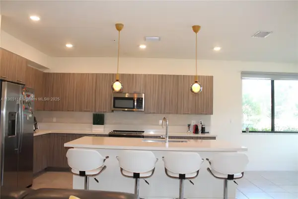 8265 NW 41 St #C-110, Doral, FL 33166