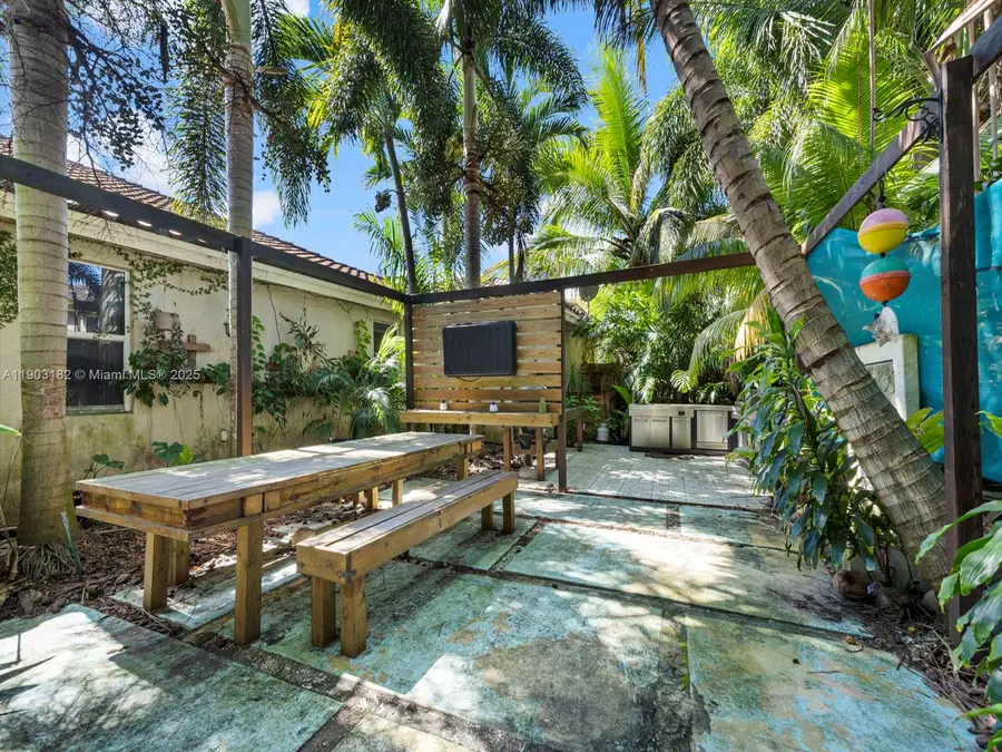 2101 NW 15th Ter, Homestead, FL 33030 - Image #3