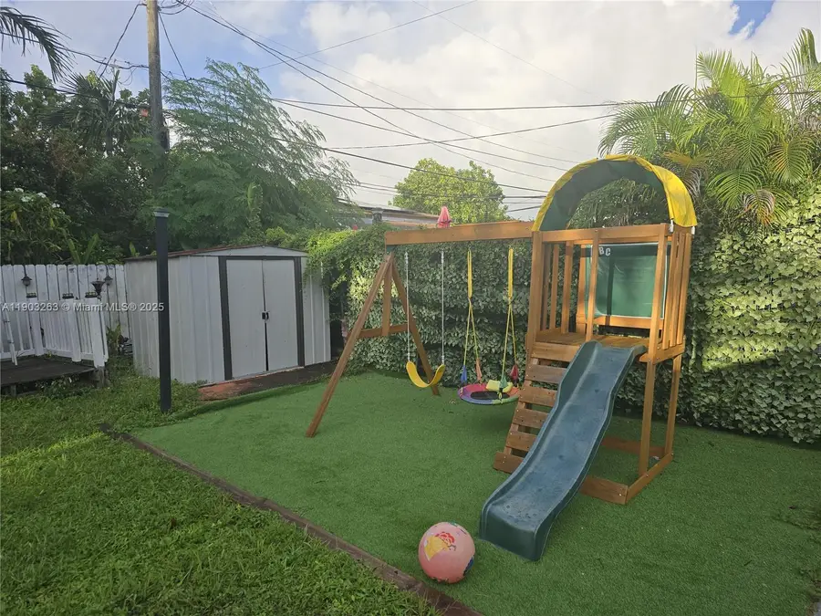 675 E 31st St, Hialeah, FL 33013 - Image #2