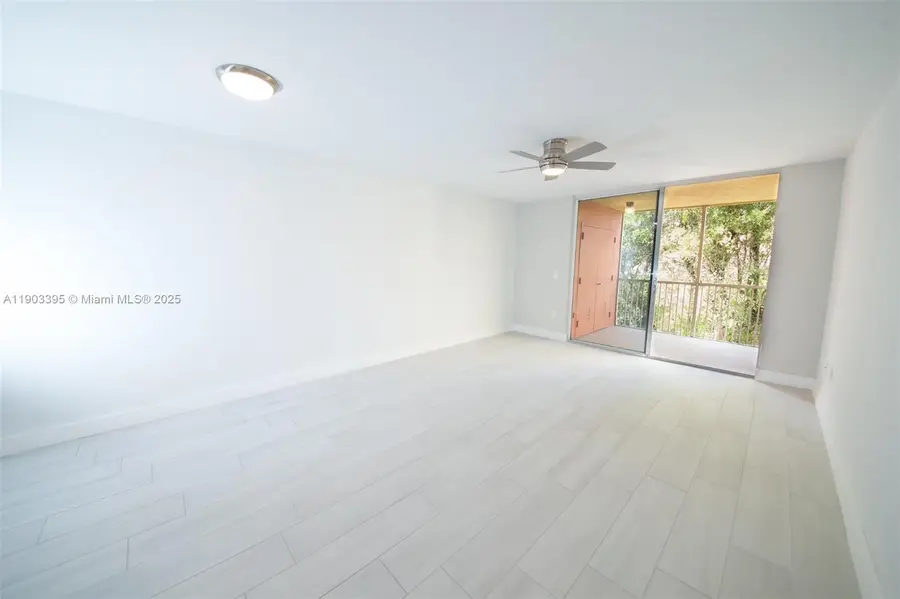 8323 Lake Dr #402, Doral, FL 33166 - Image #3