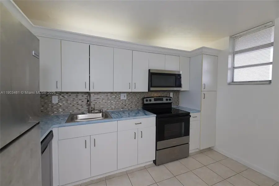 2903 N Miami Beach Blvd #806, North Miami Beach, FL 33160 - Image #2