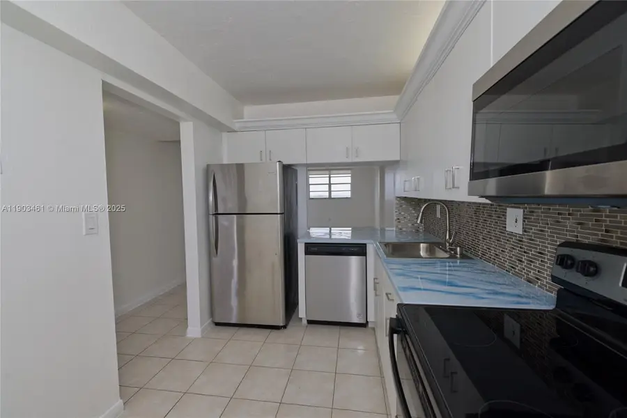 2903 N Miami Beach Blvd #806, North Miami Beach, FL 33160 - Image #3