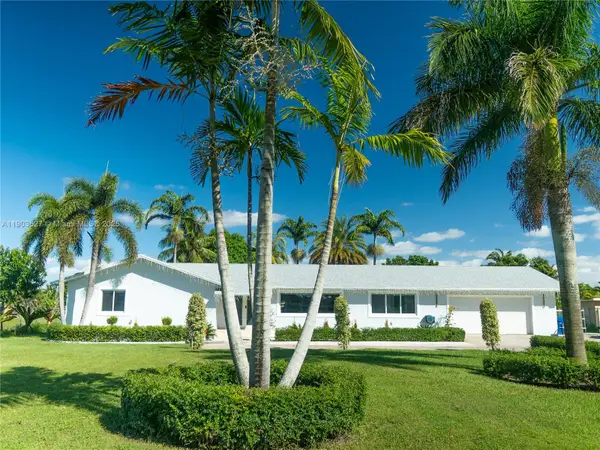 19245 SW 188th St, Miami, FL 33187