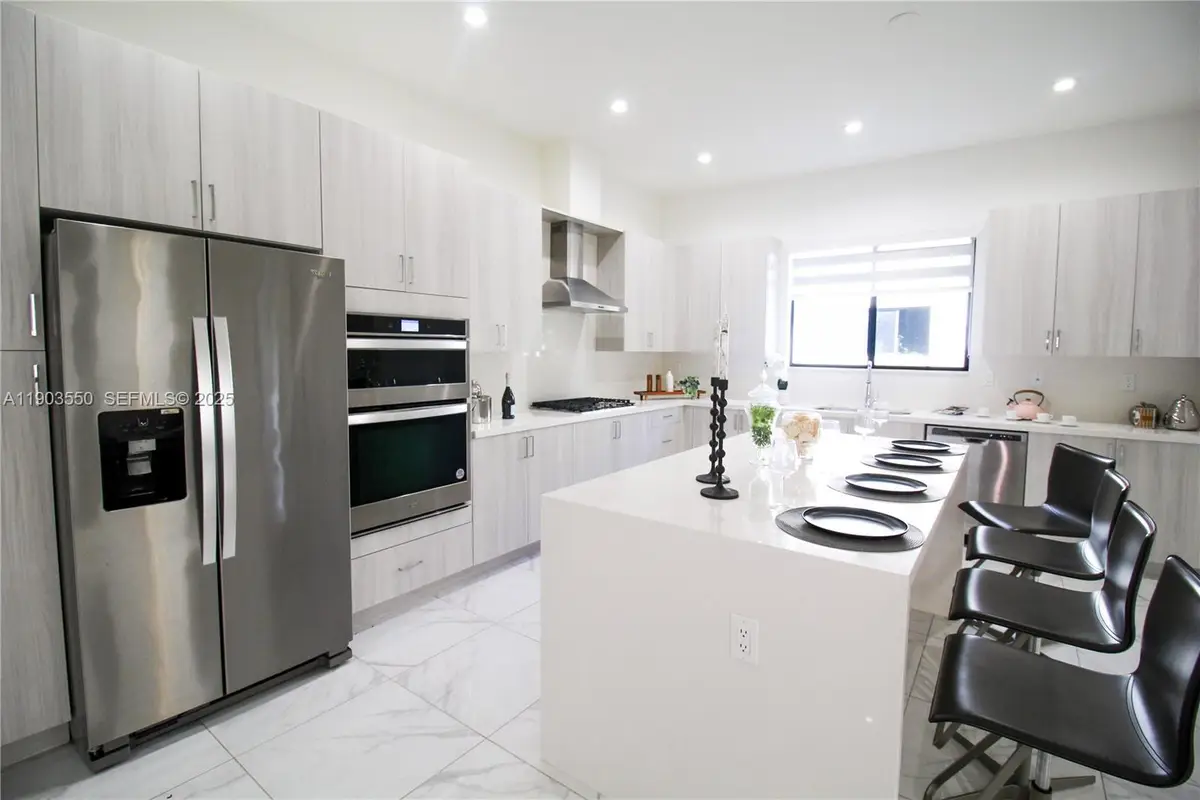 4335 NW 81st Ave, Doral, FL 33166 - Image #1