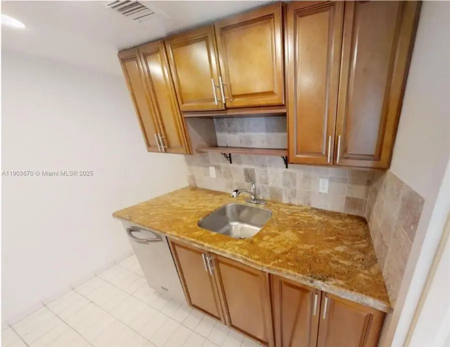 900 Bay Dr #209, Miami Beach, FL 33141 - Image #3