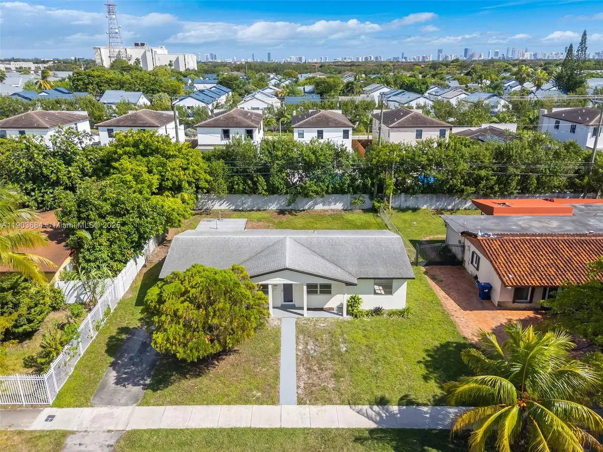 21241 NE 2nd Ave, Miami, FL 33179 - Image #1