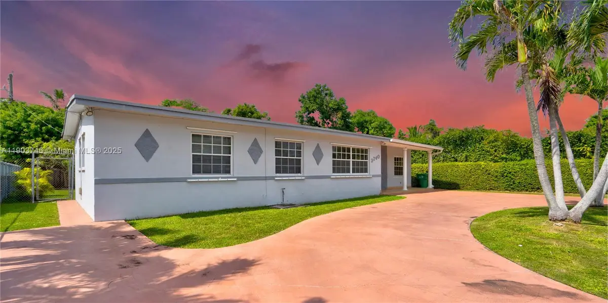 3240 SW 104th Ave, Miami, FL 33165 - #1