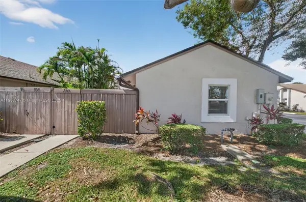 51 NW 115th Ave #110, Plantation, FL 33325