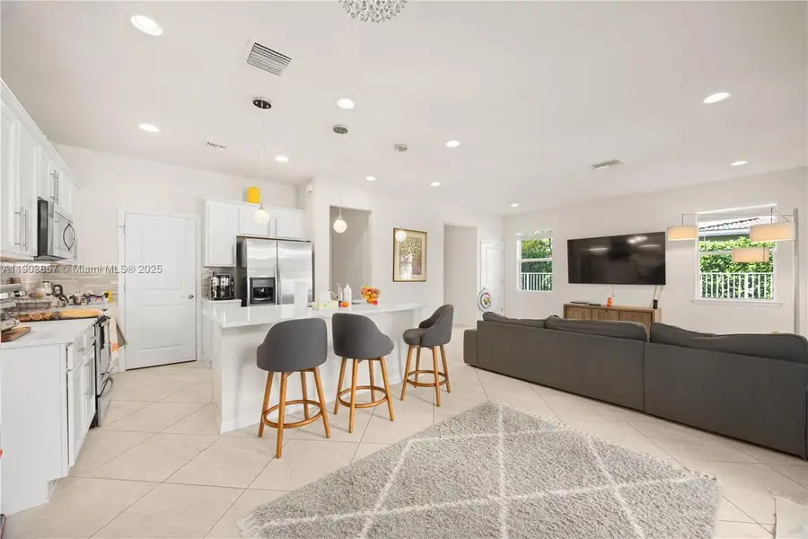 4103 Black Olive Ln, Hollywood, FL 33021 - Image #2