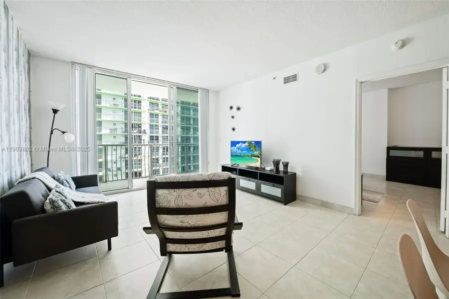 1750 N Bayshore Dr #1705, Miami, FL 33132 - Image #3
