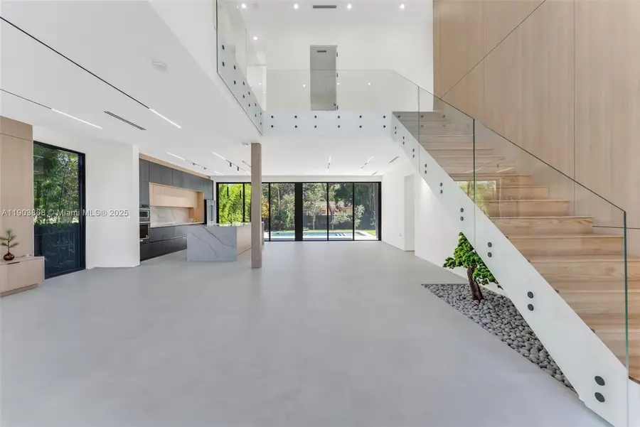 549 East Dr, Miami Springs, FL 33166 - Image #3