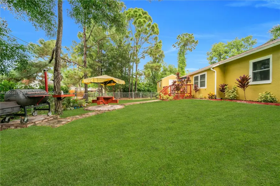 8434 Butternut Rd, Fort Myers, FL 33967 - Image #2