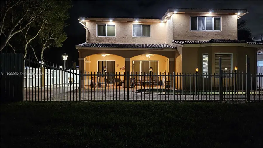 16074 SW 62nd St, Miami, FL 33193 - Image #3