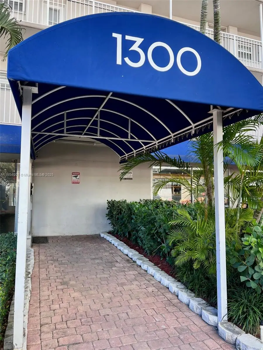 1300 Lincoln Rd #D304, Miami Beach, FL 33139 - Image #2