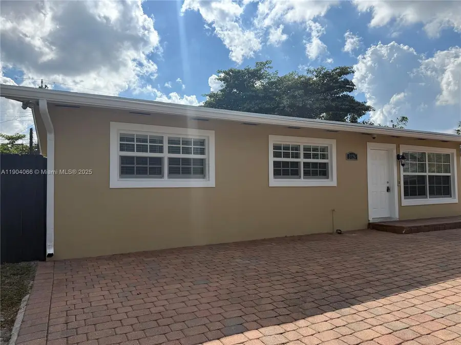 3126 Egremont Dr, West Palm Beach, FL 33406 - Image #2