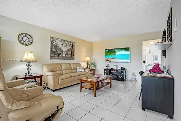 1015 SW 11th Ave #11K, Hallandale Beach, FL 33009