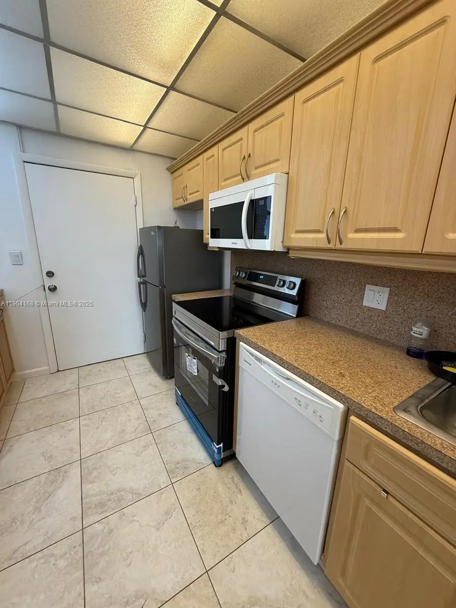 3660 NE 166th St #805, North Miami Beach, FL 33160 - Image #2