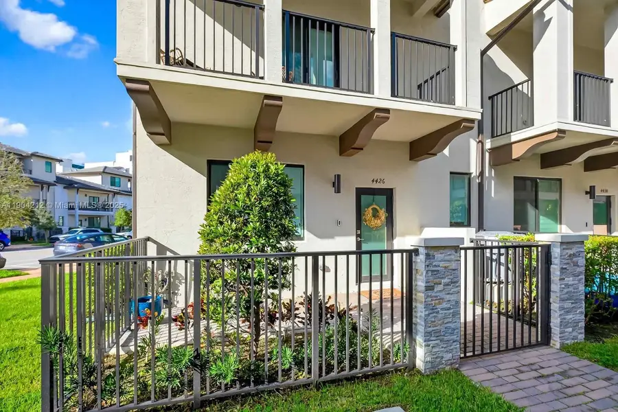 4426 NW 83rd Pkwy, Doral, FL 33166 - Image #2