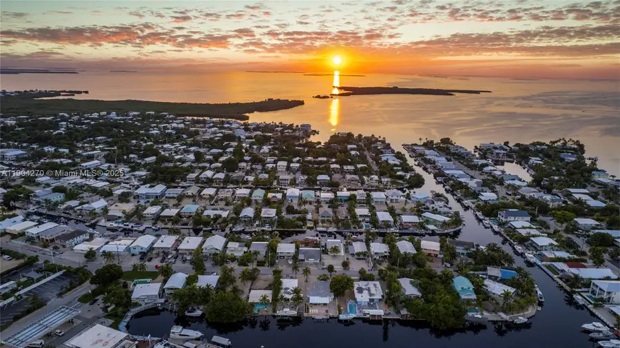 132 E Gardenia St, Tavernier, FL 33070 - Image #2