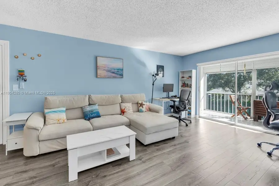 6207 Bay Club Dr #3, Fort Lauderdale, FL 33308 - Image #2