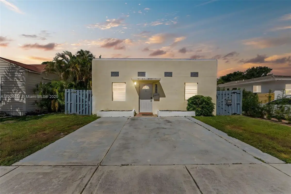 1639 Hayes St, Hollywood, FL 33020 - #1