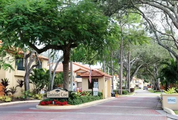 7847 SW 102nd Ln, Miami, FL 33156