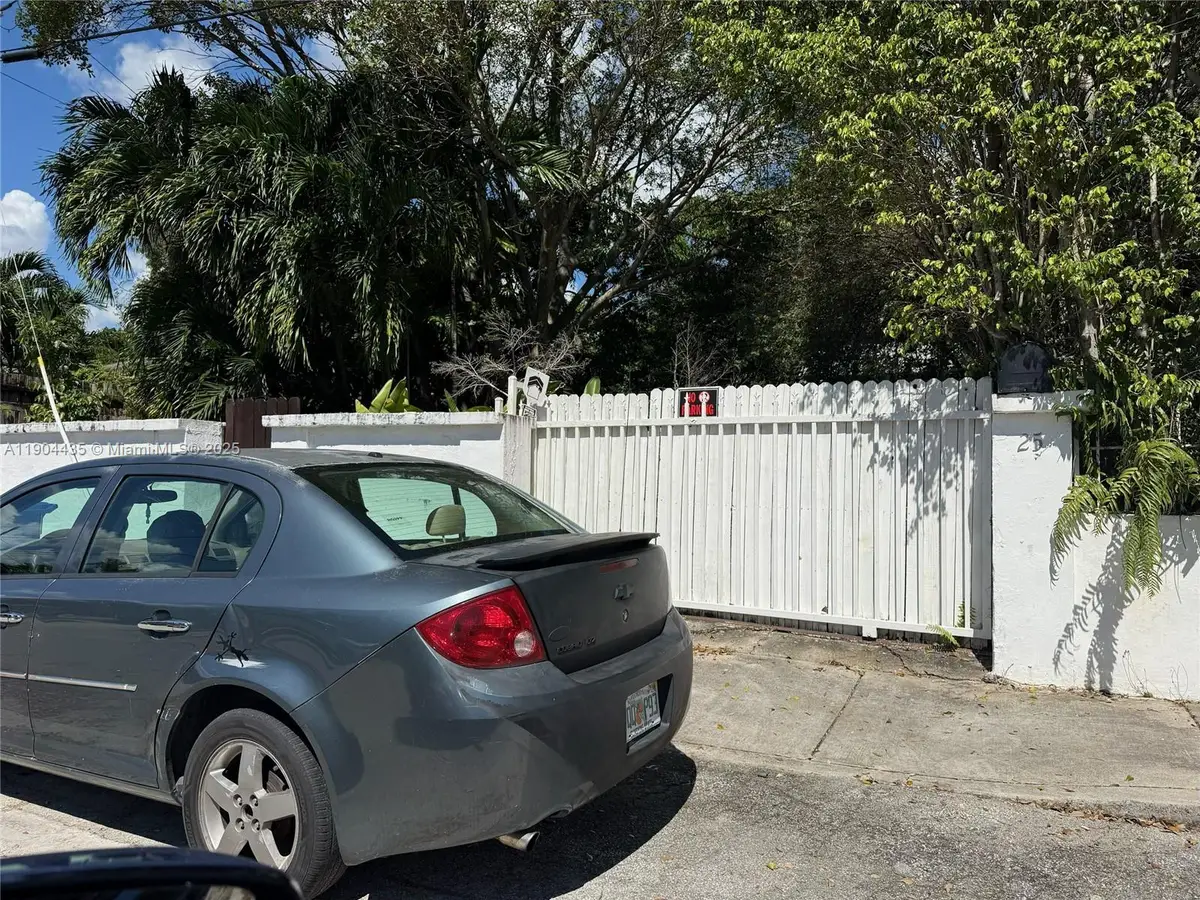 25 NW 51st St, Miami, FL 33127 - #1