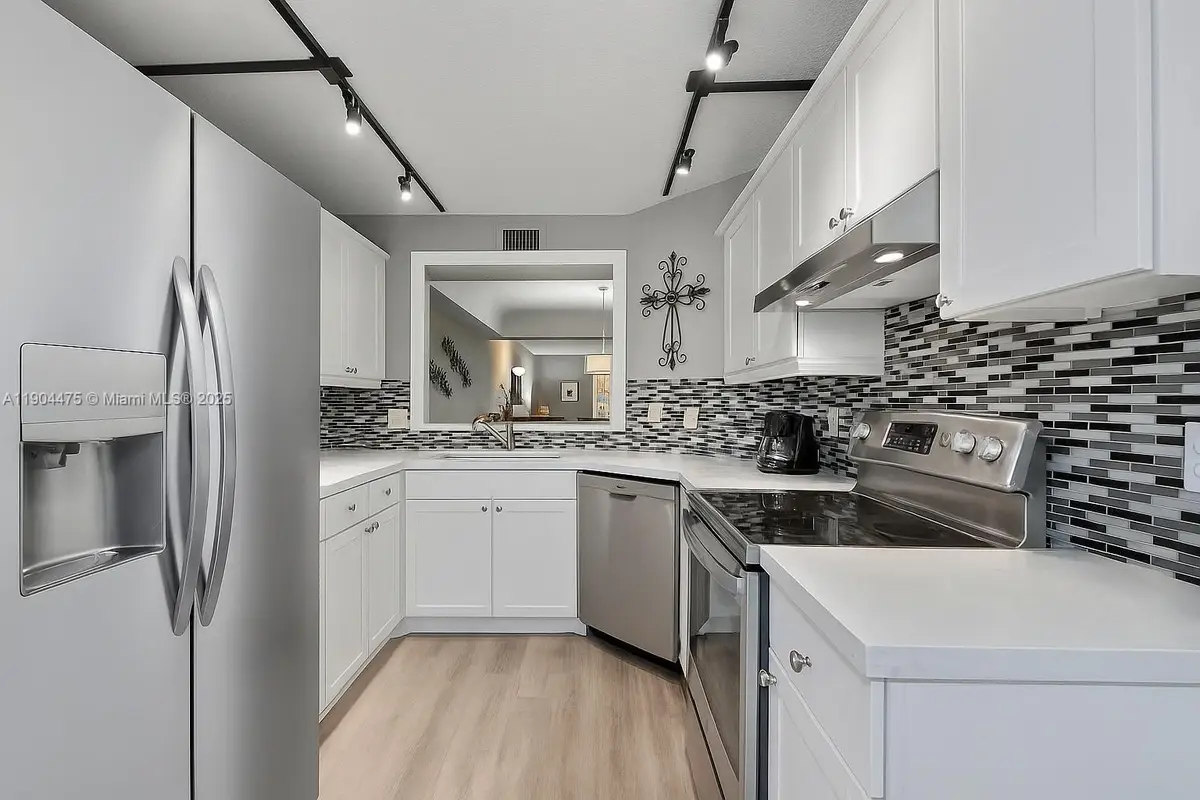 23249 N Barwood Ln N #102, Boca Raton, FL 33428 - Image #1