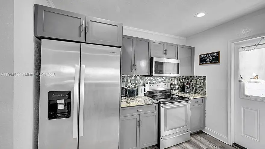 422 49th St, West Palm Beach, FL 33407 - Image #2