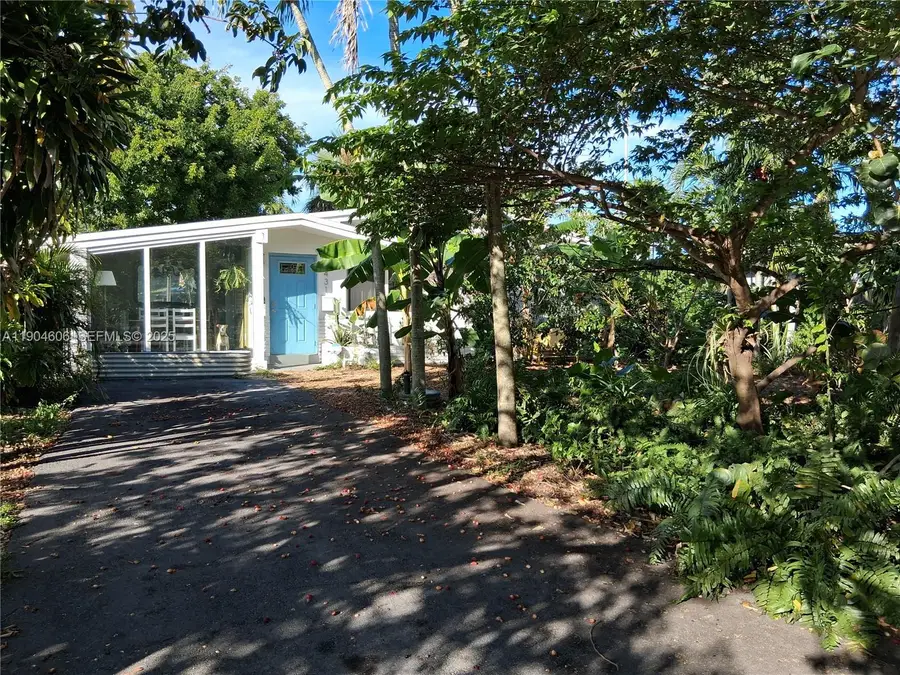 2431 Mayo St, Hollywood, FL 33020 - Image #2